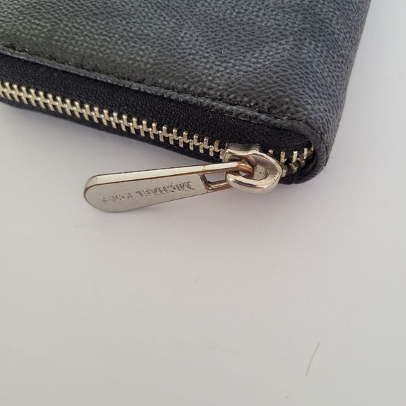 MICHAEL KORS Jet Set Black Saffiano Leather Zip Around Wallet Large Clutch 8x4 - Picture 4 of 9